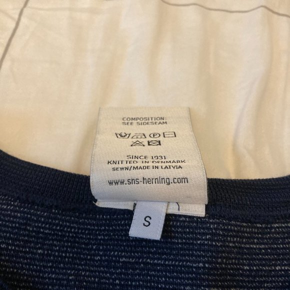 Navy S.N.S. Herning Sweater, Small - Picture 3 of 3